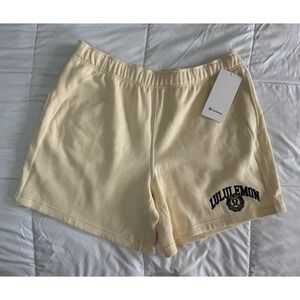 New Lululemon Scuba Oversized MR Short 7" Graphic Women's Size XL Buttercream